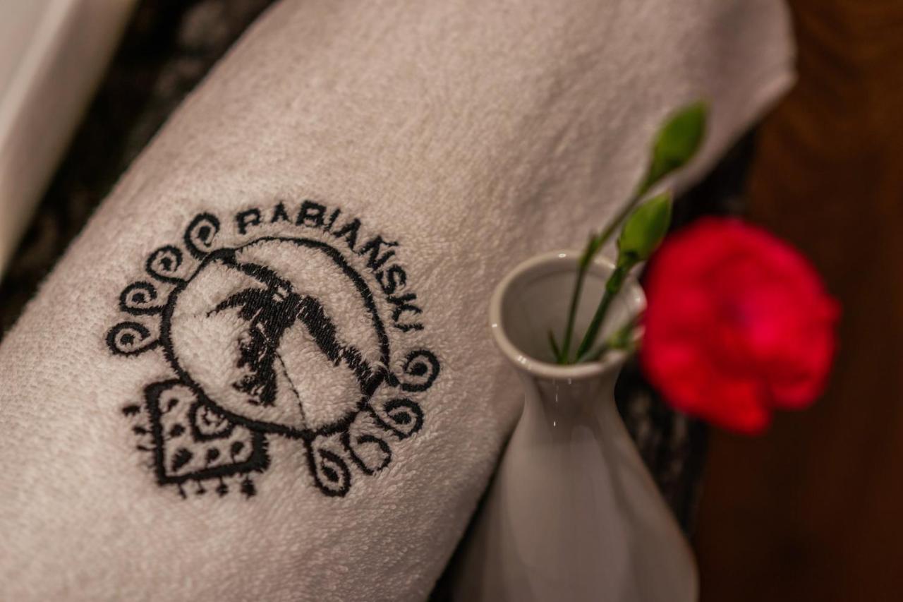 Rabian-ski Zewnetrzny Basen Oraz Jacuzzi Z Podgrzewana Woda Sala Zabaw I Dmuchaniec